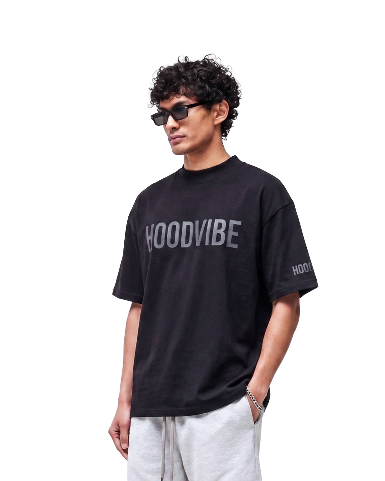 BASIC ESSENTIAL BLACK TEE