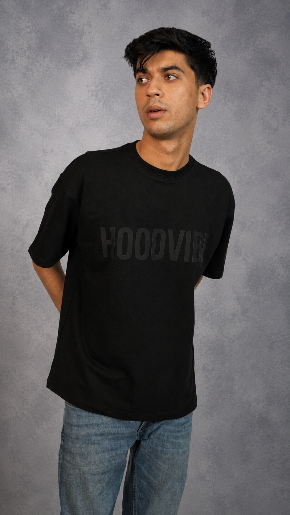 BASIC BLACK TEE